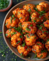 Crispy vegan Cauliflower Buffalo Wings